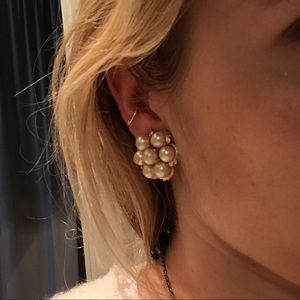 Set of 2 clip-on faux pearl earrings